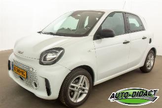 Coche accidentado Smart Forfour EQ Essential 18 kWh 2021/3