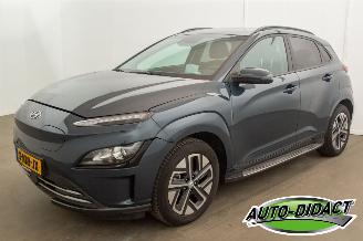 Schadeauto Hyundai Kona EV 64 kWh 43.327 km NAP Fashion 2024/2
