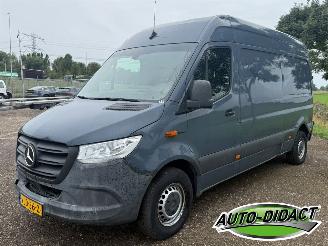 skadebil bedrijf Mercedes eSprinter L2H2 Airco Camera 82.699 km NAP 2021/7