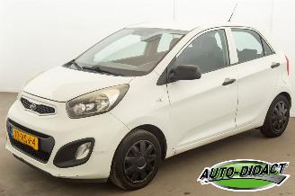 skadebil auto Kia Picanto 1.0 CVVT 2011/7