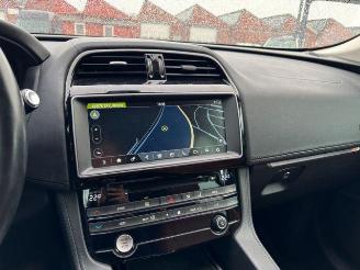 Jaguar F-Pace Portfolio AWD Voll-Leder / Kamera picture 14