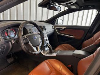 Volvo V-60 Kombi Summum AWD Hybrid picture 10