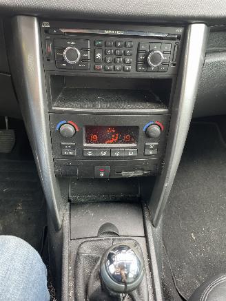 Peugeot 207 1.6 VTi XS Pack picture 35