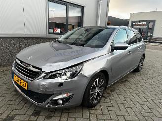 Peugeot 308 1.2 PureTech Allure Automaat picture 26