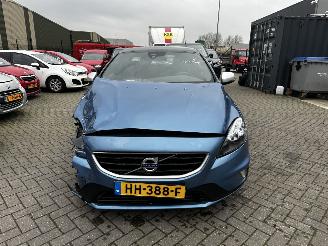Volvo V-40 2.0 D2 R-Design Business picture 3