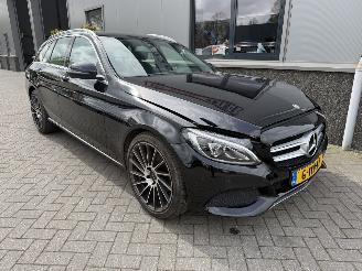 Schadeauto Mercedes C-klasse C-Klasse Estate 200 Prestige 2017/2