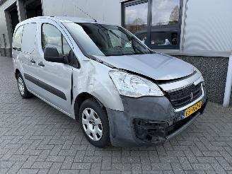 Unfall Kfz Van Peugeot Partner 120 1.6 HDi 75 L1 XR 2015/12