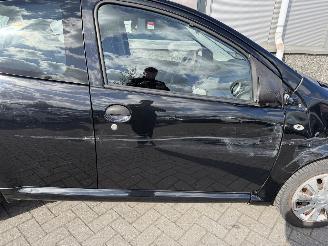 Peugeot 107 1.0 Acces Accent picture 19