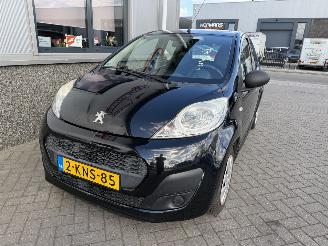 Peugeot 107 1.0 Acces Accent picture 15