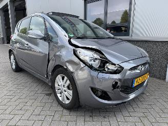 Voiture accidenté Hyundai Ix20 1.6 i-Catcher Automaat 2012/9