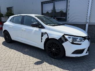 krockskadad bil auto Renault Mégane 1.2 TCe Life 2016/11