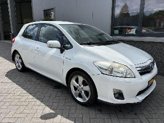 skadebil auto Toyota Auris 1.8 Full Hybrid Executive 2011/9