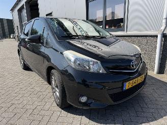 Vaurioauto  passenger cars Toyota Yaris 1.3 VVT-i Aspiration 2014/4