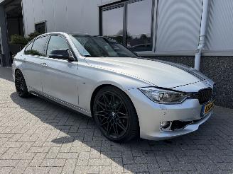 Unfallwagen BMW 3-serie 328i xDrive High Executive 2014/3