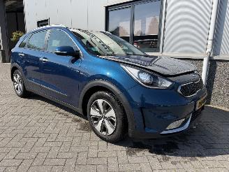 Unfallwagen Kia Niro 1.6 GDI Hybrid First Edition 2016/9