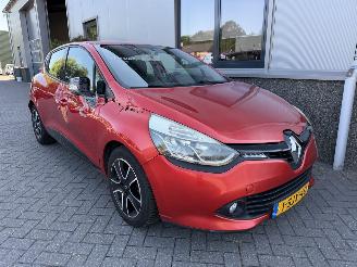 Coche accidentado Renault Clio 0.9 TCe Expression 2013/10