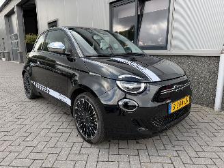 Vaurioauto  passenger cars Fiat 500E 42 kWh 2023/3