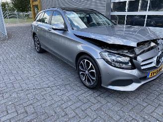 uszkodzony samochody osobowe Mercedes C-klasse Estate 180 CDI Prestige Panorama 2015/3