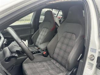 Volkswagen Golf 2.0 TSI GTI picture 15