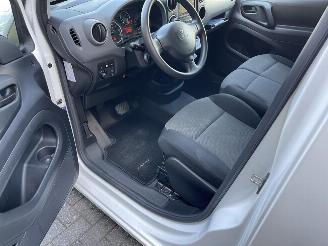 Peugeot Partner 120 1.6 BlueHDi 100 L1 Première S&S picture 17