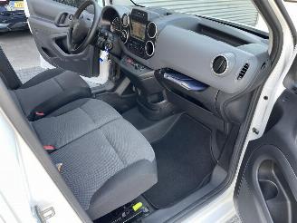 Peugeot Partner 120 1.6 BlueHDi 100 L1 Première S&S picture 16