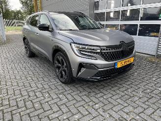 uszkodzony samochody osobowe Renault Espace E-Tech full hybrid 200 esprit Alpine 7p. 2023/12