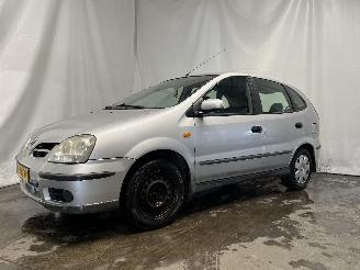 Nissan Almera Almera Tino (V10M) MPV 1.8 16V (QG18DE) [85kW]  (12-2002/02-2006) picture 3