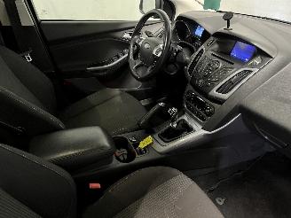 Ford Focus Focus 3 Hatchback 1.6 EcoBoost 16V (JQDB(Euro 5)) [110kW]  (07-2010/05=
-2018) picture 9