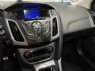 Ford Focus Focus 3 Hatchback 1.6 EcoBoost 16V (JQDB(Euro 5)) [110kW]  (07-2010/05=
-2018) picture 17