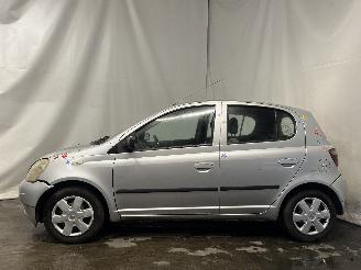 Toyota Yaris Yaris (P1) Hatchback 1.3 16V VVT-i (2SZFE) [63kW]  (08-1999/11-2005) picture 4