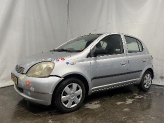 Toyota Yaris Yaris (P1) Hatchback 1.3 16V VVT-i (2SZFE) [63kW]  (08-1999/11-2005) picture 3