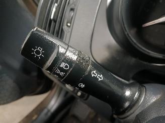 Kia Rio Rio III (UB) Hatchback 1.1 CRDi VGT 12V (D3FA) [55kW]  (09-2011/12-201=
7) picture 13