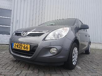 Damaged car Hyundai I-20 i20 Hatchback 1.2i 16V (G4LA) [57kW]  (09-2008/12-2012) 2012/3