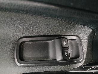 Ford Fiesta Fiesta 6 (JA8) Hatchback 1.25 16V (SNJB(Euro 5)) [60kW]  (06-2008/06-2=
017) picture 14