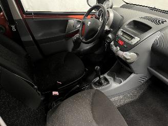 Peugeot 107 107 Hatchback 1.0 12V (384F(1KR)) [50kW]  (06-2005/05-2014) picture 11