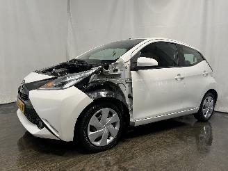 Toyota Aygo Aygo (B40) Hatchback 1.0 12V VVT-i (1KR-FE) [51kW]  (05-2014/06-2018) picture 3