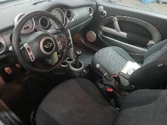 Mini Mini Mini (R50/53) Hatchback 1.6 16V Cooper (W10-B16A) [85kW]  (06-2001/09-=
2006) picture 7