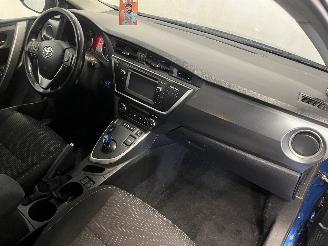 Toyota Auris Auris (E18) Hatchback 5-drs 1.8 16V Hybrid (2ZRFXE) [100kW]  (10-2012/=
03-2019) picture 12