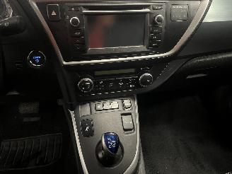 Toyota Auris Auris (E18) Hatchback 5-drs 1.8 16V Hybrid (2ZRFXE) [100kW]  (10-2012/=
03-2019) picture 21