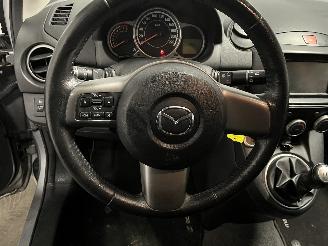Mazda 2 2 (DE) Hatchback 1.3 16V MZR (ZJ46) [62kW]  (01-2010/06-2015) picture 14