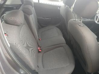 Hyundai I-20 i20 Hatchback 1.2i 16V (G4LA) [57kW]  (09-2008/12-2012) picture 9