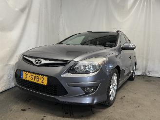 skadebil auto Hyundai I-30 i30 Crosswagon (WWH) Combi 1.4 CVVT 16V (G4FA) [80kW]  (11-2009/06-201=
2) 2011/12