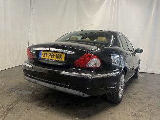 Jaguar X-type X-type Sedan 2.1 V6 24V (YB(AJ-V6)) [115kW]  (03-2002/11-2009) picture 5