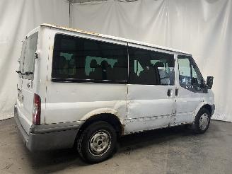 Ford Transit Transit Bus 2.2 TDCi 16V (P8FA(Euro 4)) [63kW]  (04-2006/08-2014) picture 6