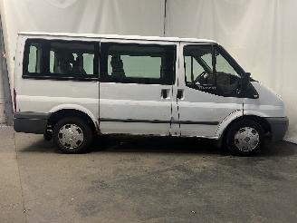 Ford Transit Transit Bus 2.2 TDCi 16V (P8FB(Euro 4)) [63kW]  (04-2006/08-2014) picture 7