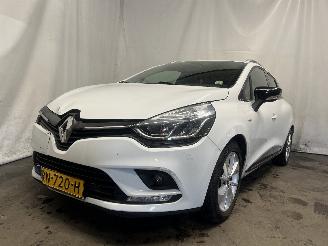 uszkodzony samochody osobowe Renault Clio Clio IV Estate/Grandtour (7R) Combi 5-drs 0.9 Energy TCE 90 12V (H4B-4=
08(H4B-B4)) [66kW]  (01-2013/08-2021) 2017/12