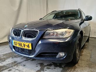 Vaurioauto  passenger cars BMW 3-serie 3 serie Touring (E91) Combi 318i 16V (N43-B20A) [105kW]  (05-2007/05-2=
012) 2009/1