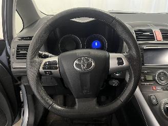 Toyota Auris Auris (E15) Hatchback 1.8 16V HSD Full Hybrid (2ZRFXE) [100kW]  (09-20=
10/09-2012) picture 25