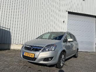 Coche accidentado Opel Zafira Zafira (M75) MPV 1.6 16V (A16XER(Euro 5)) [85kW]  (01-2008/04-2015) 2011/11