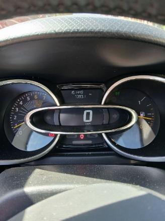 Renault Clio Clio IV (5R) Hatchback 5-drs 0.9 Energy TCE 90 12V (H4B-400(H4B-A4)) [=
66kW]  (11-2012/08-2021) picture 2